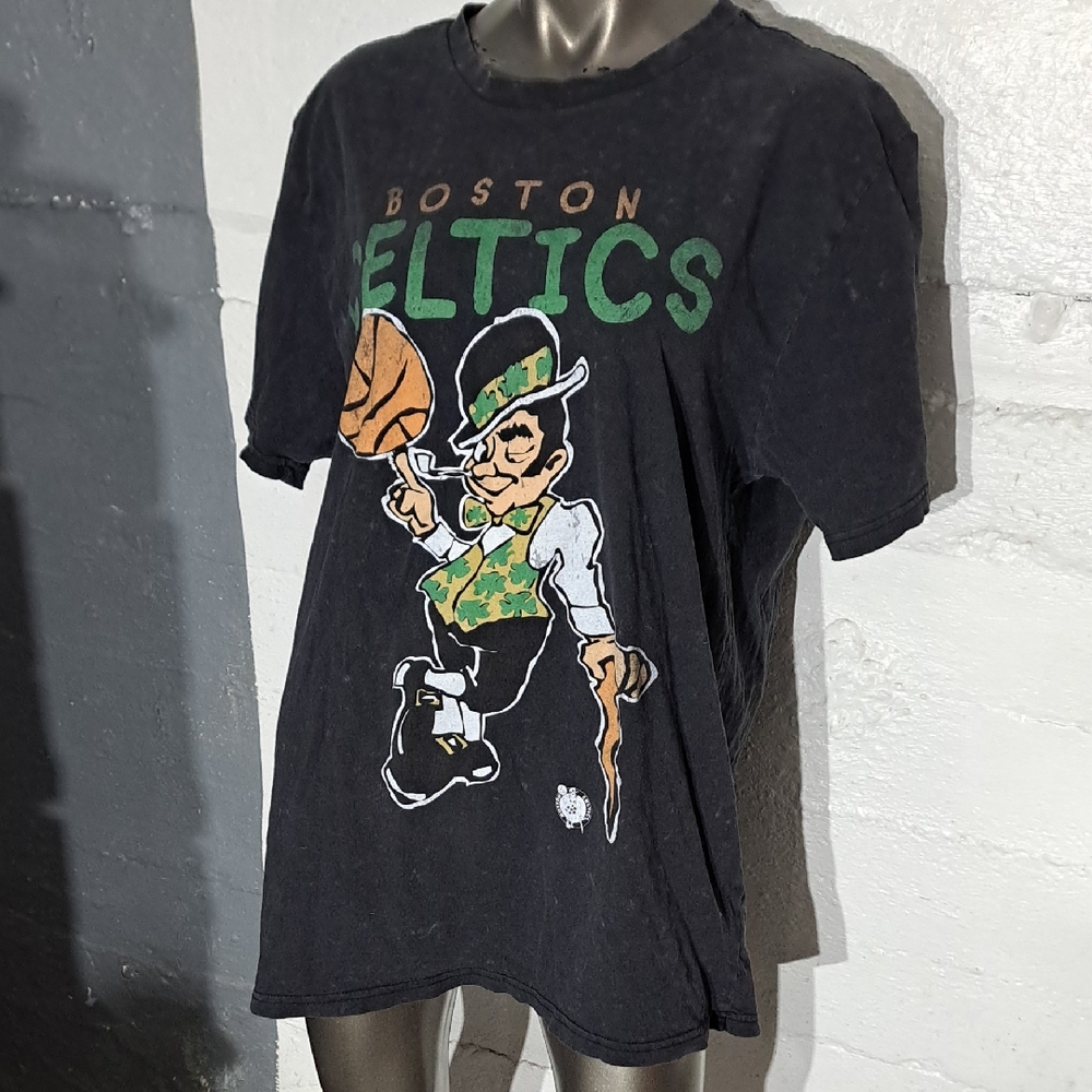 NBA Boston Celtics Black Vintage Graphic T-Shirt with Green and Gold Accent